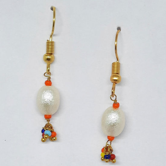 Tiny cute pearl earrings