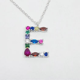 Classic Style Initial E Necklace in Silver
